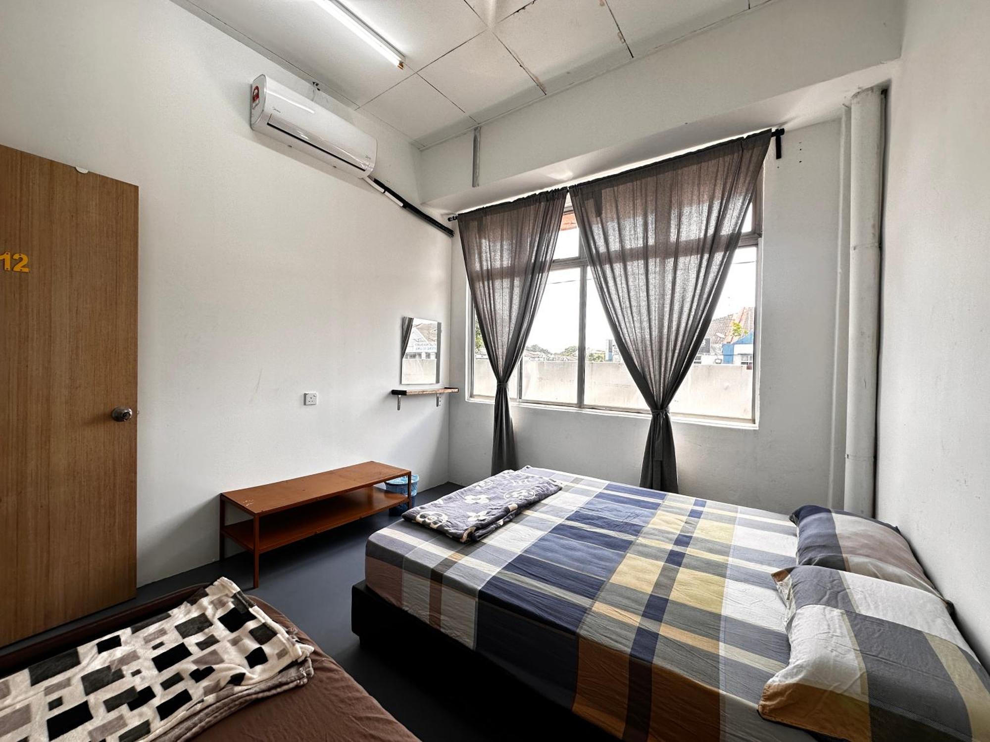Jiaxin Dormitory - Puteri Wangsa 家馨旅舍 Улу-Тірам Екстер'єр фото