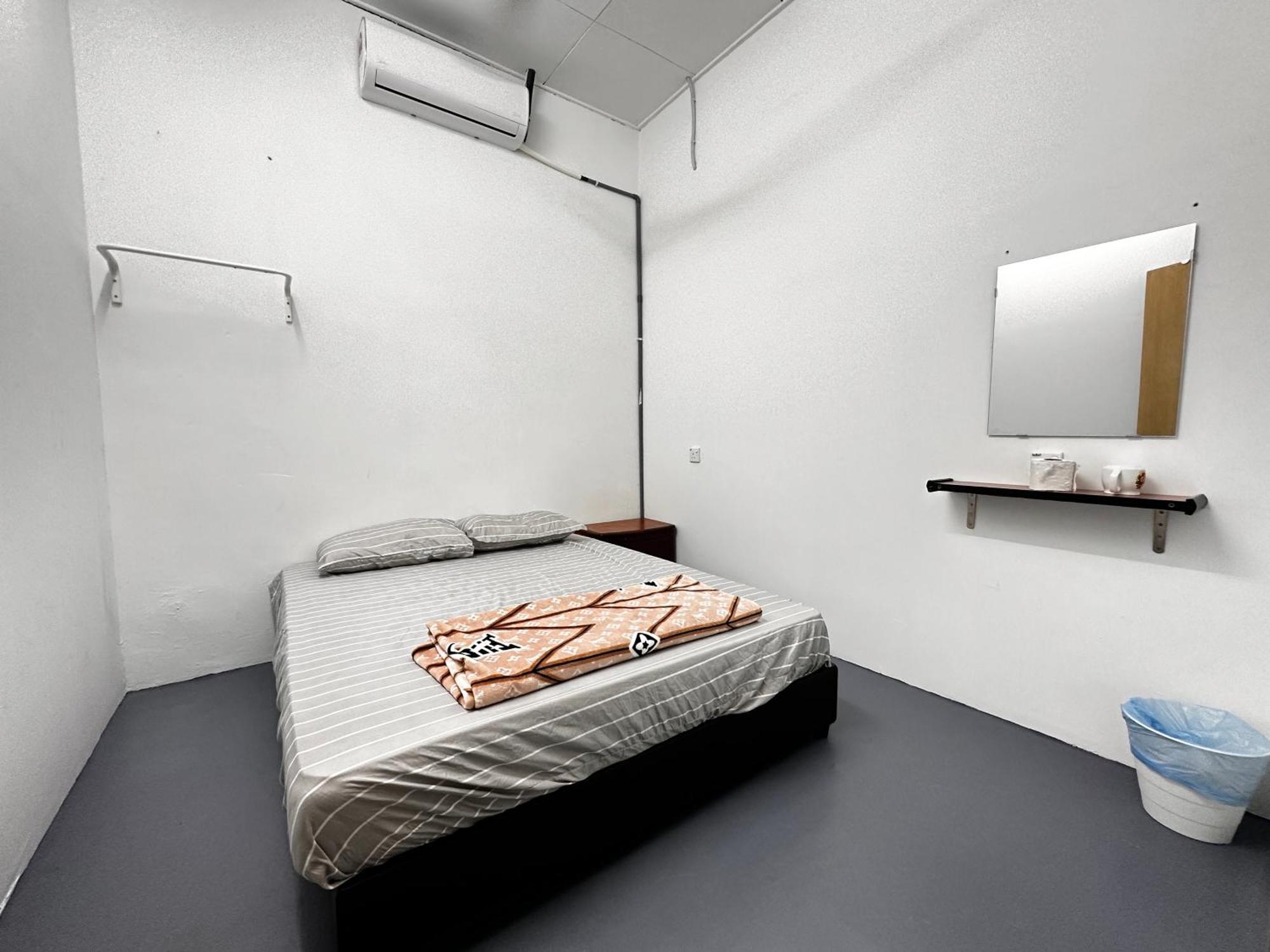 Jiaxin Dormitory - Puteri Wangsa 家馨旅舍 Улу-Тірам Екстер'єр фото